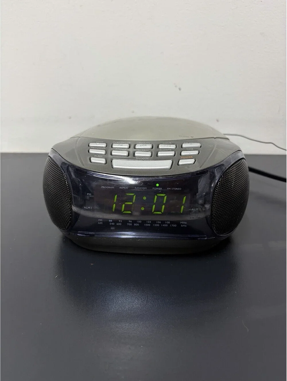 Emerson CKD9902 Digital Dual Alarm Clock AM FM Radio CD Player Tested Working
